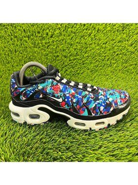 Nike Air Max Plus GS Boys Size 5.5Y Black Blue Athletic Walking Shoes Sneakers